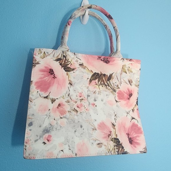 Like Dreams Floral Purse - Picture 4 of 5